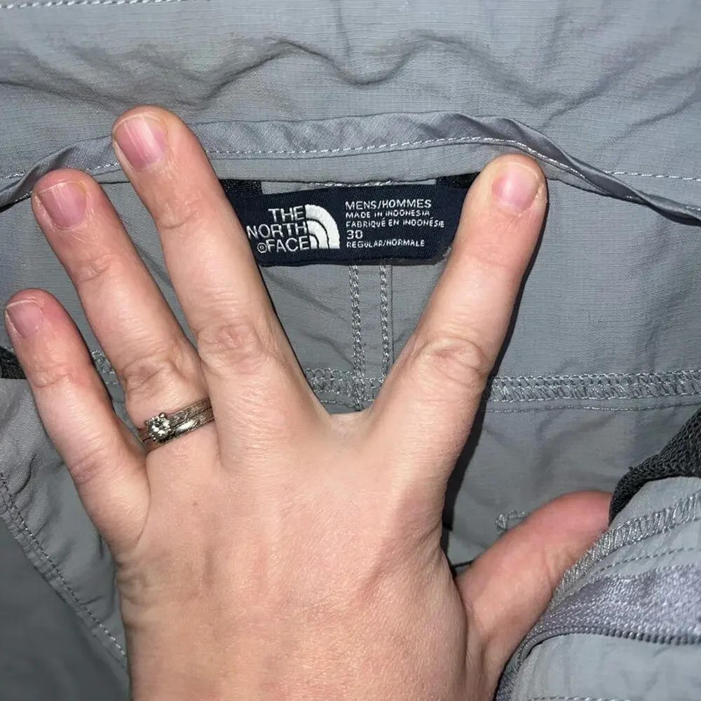 The North Face FlashDry Shorts Size 30 Gray Outdoor Hiking‎ EUC